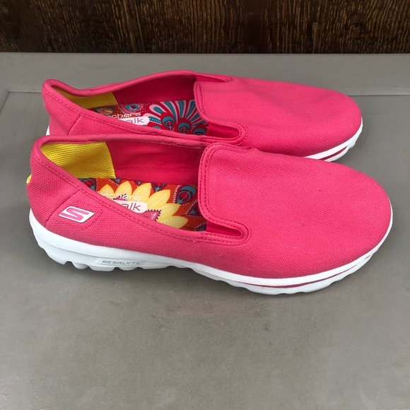 Skechers Shoes - Skechers GOwalk slip-on casual shoes Women’s Size 8